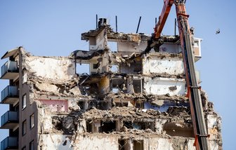 High-Rise demolition in Manchester