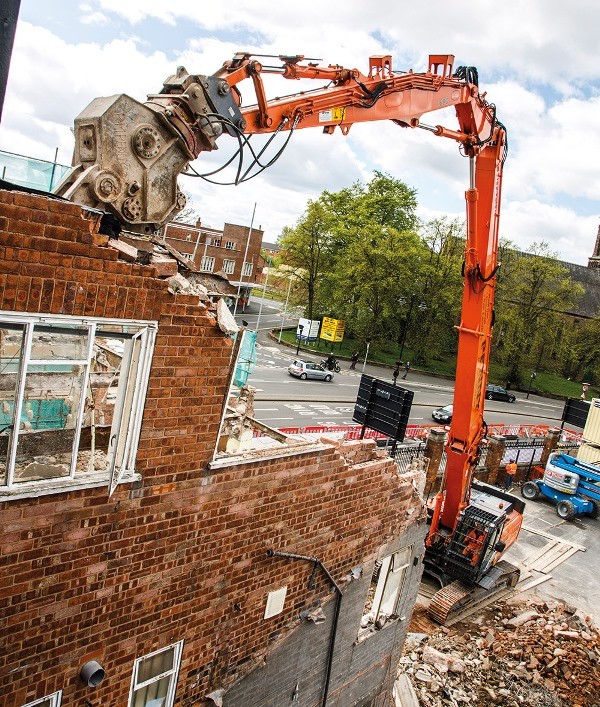 Manchester demolition high reach demolition machine